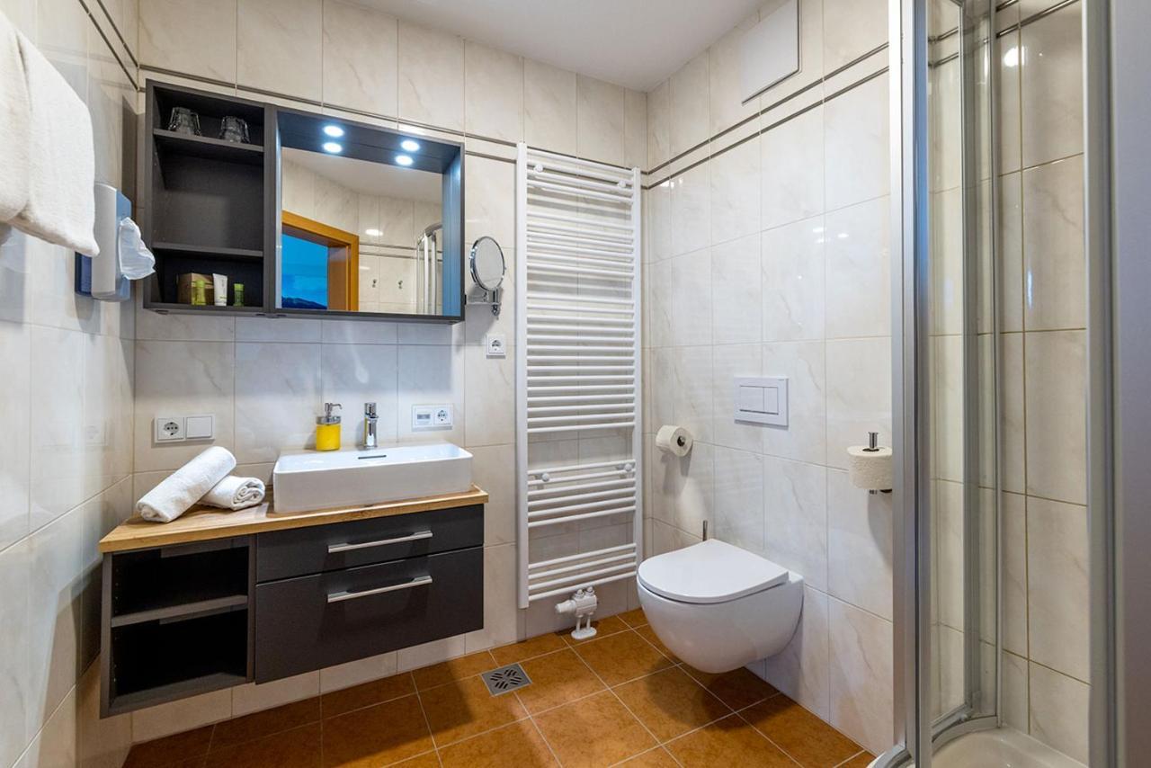 Seehotel Im Weyer Gmunden Extérieur photo
